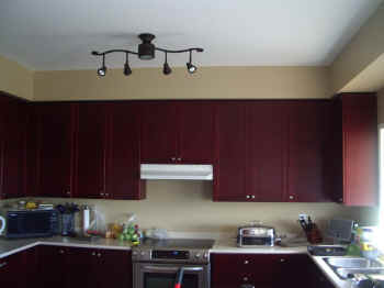 kitchen after.JPG (86210 bytes)